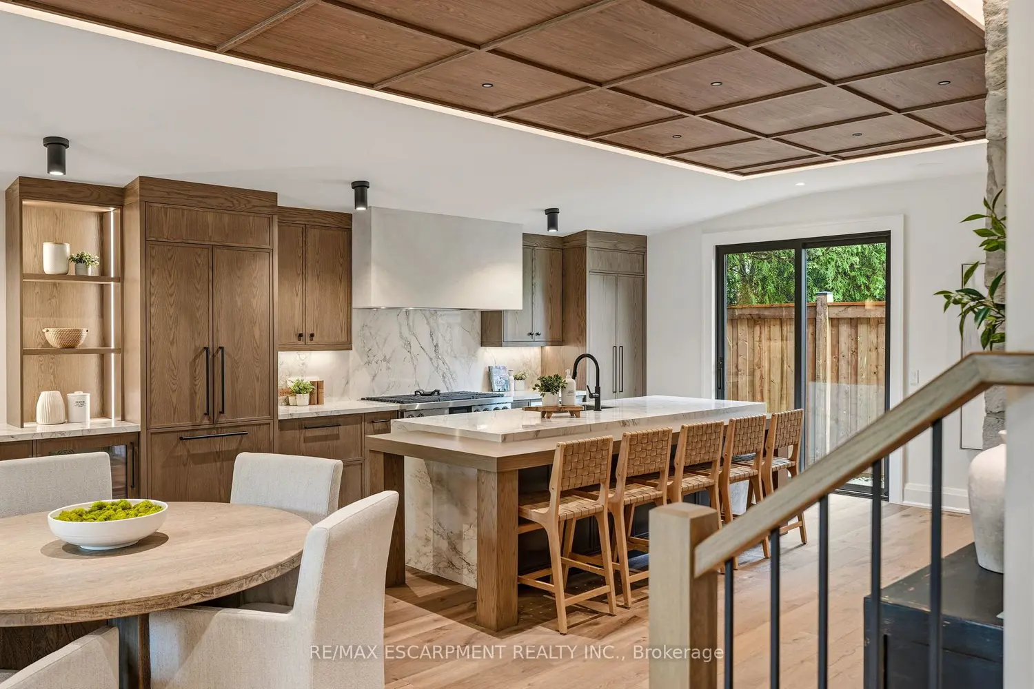 727 King Road photo 5