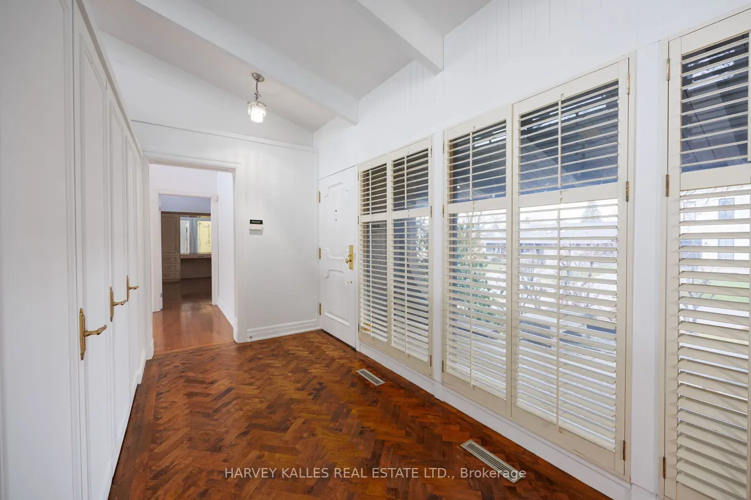 19 Blair Athol Crescent photo 4