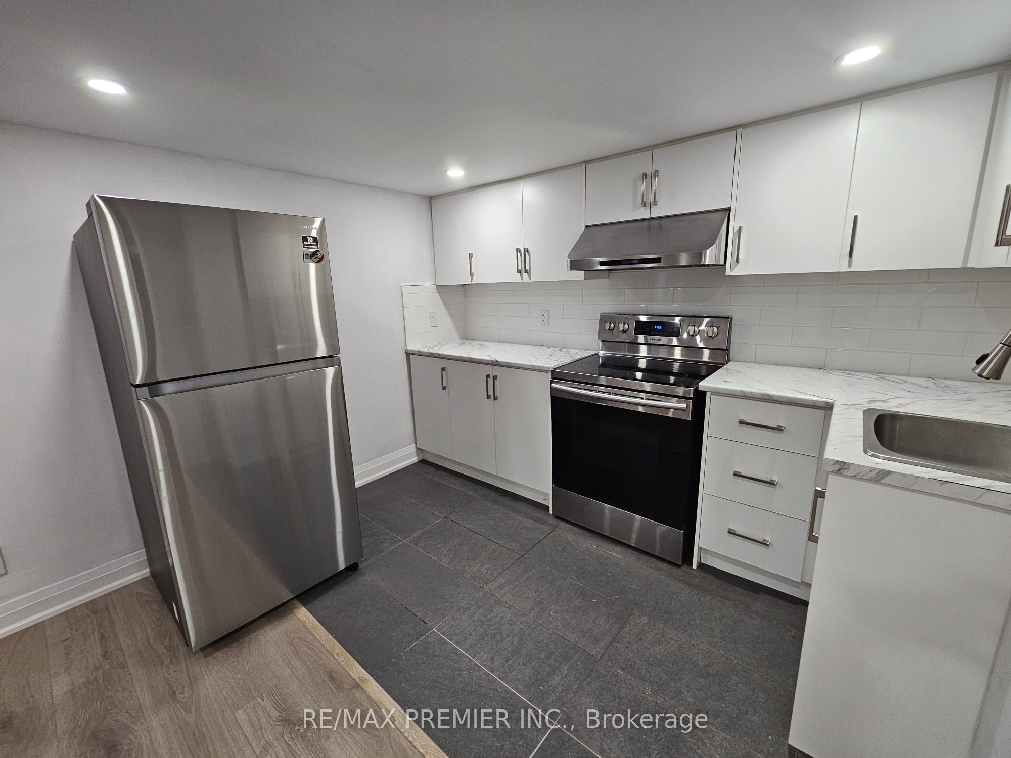 Bsmt Apt A-31 Compton Crescent, Toronto, ON, M3M 2C3 photo 2