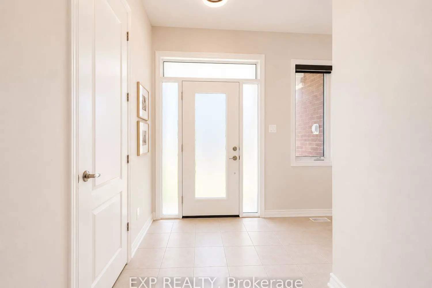 516 Loury Row photo 3