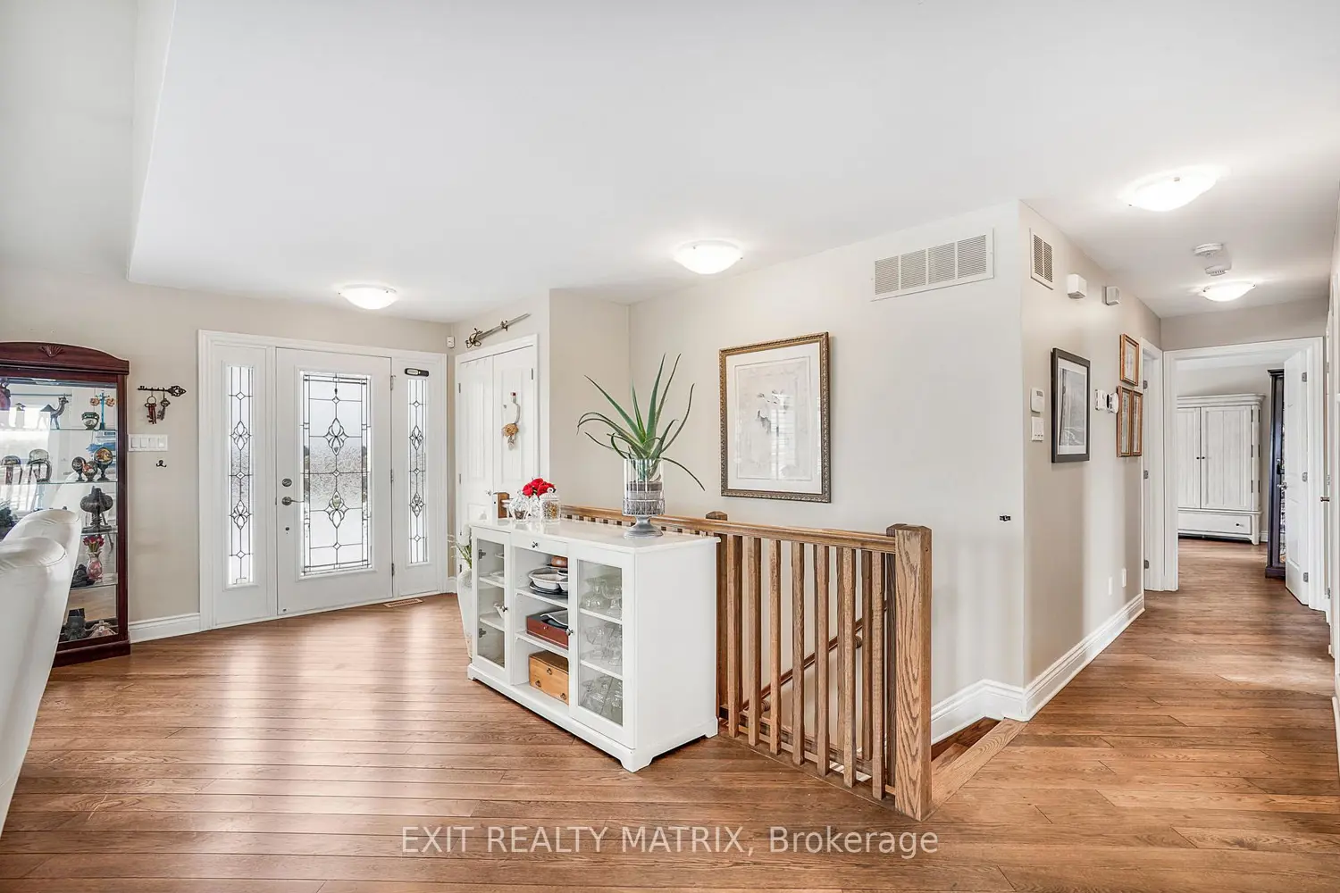 3139 Birchgrove Road photo 4