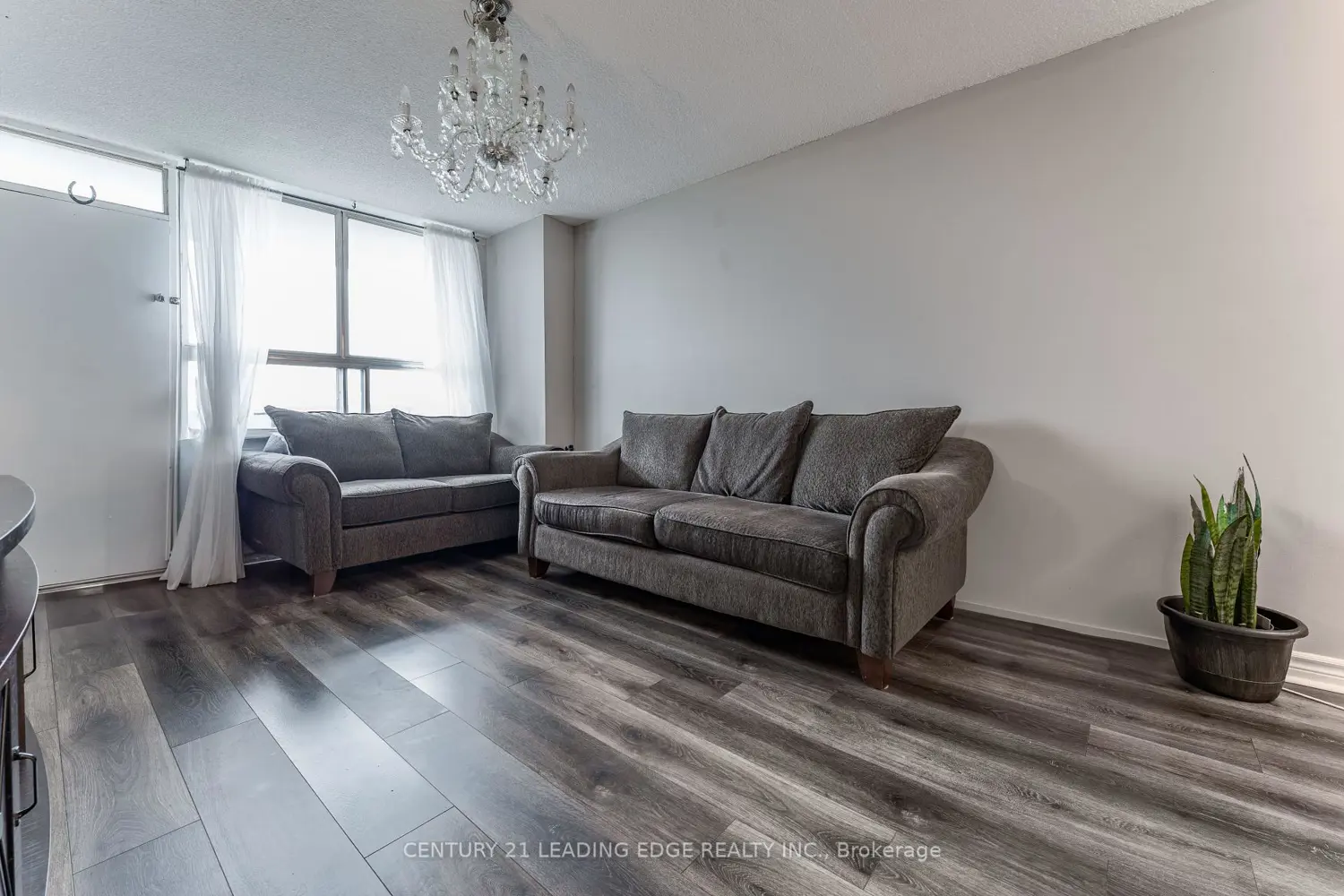 940 Caledonia Road 611 photo 5