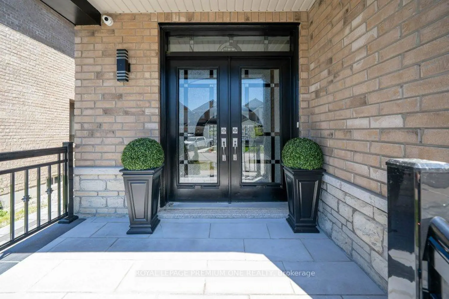 31 Prady Lane photo 2