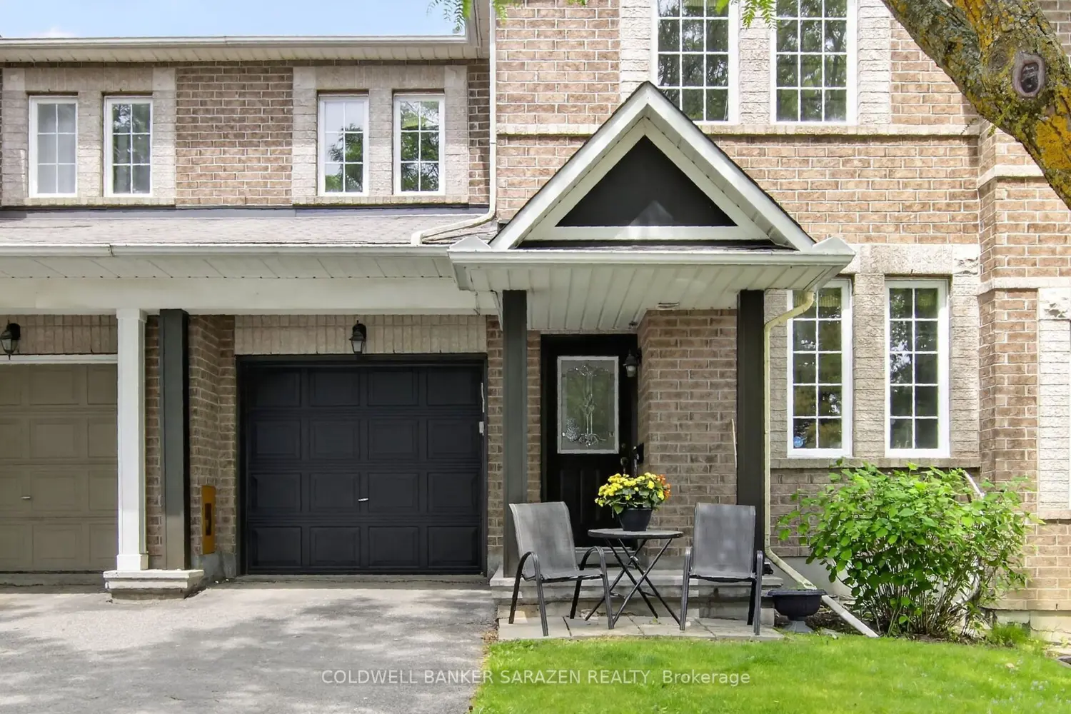 7 Barnstone Drive photo 2