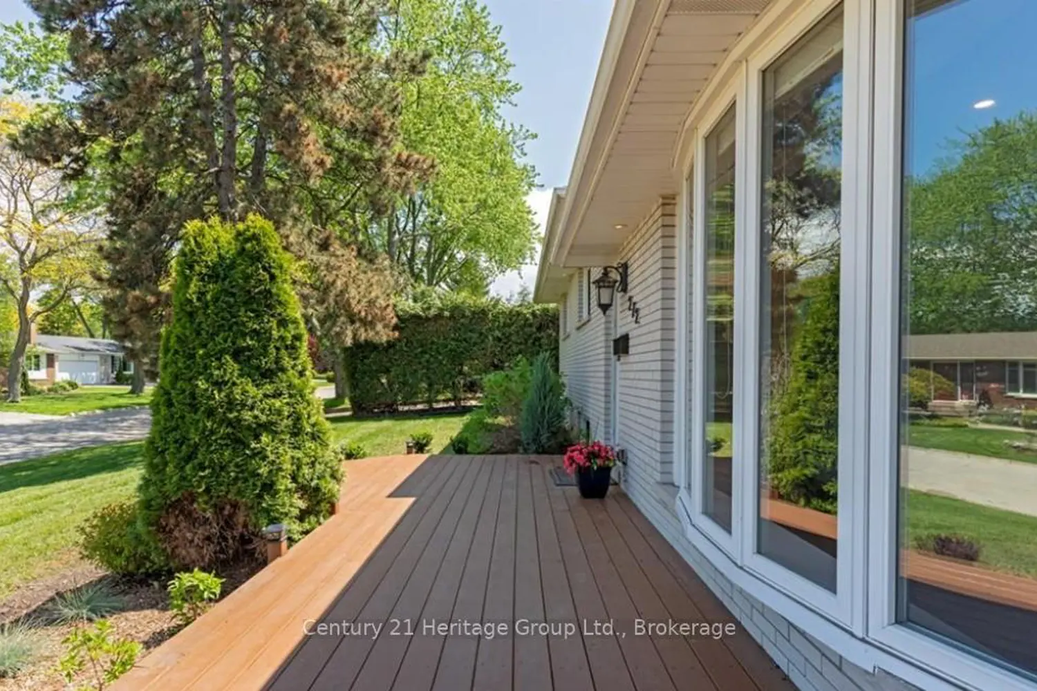 272 Alma Lane photo 3