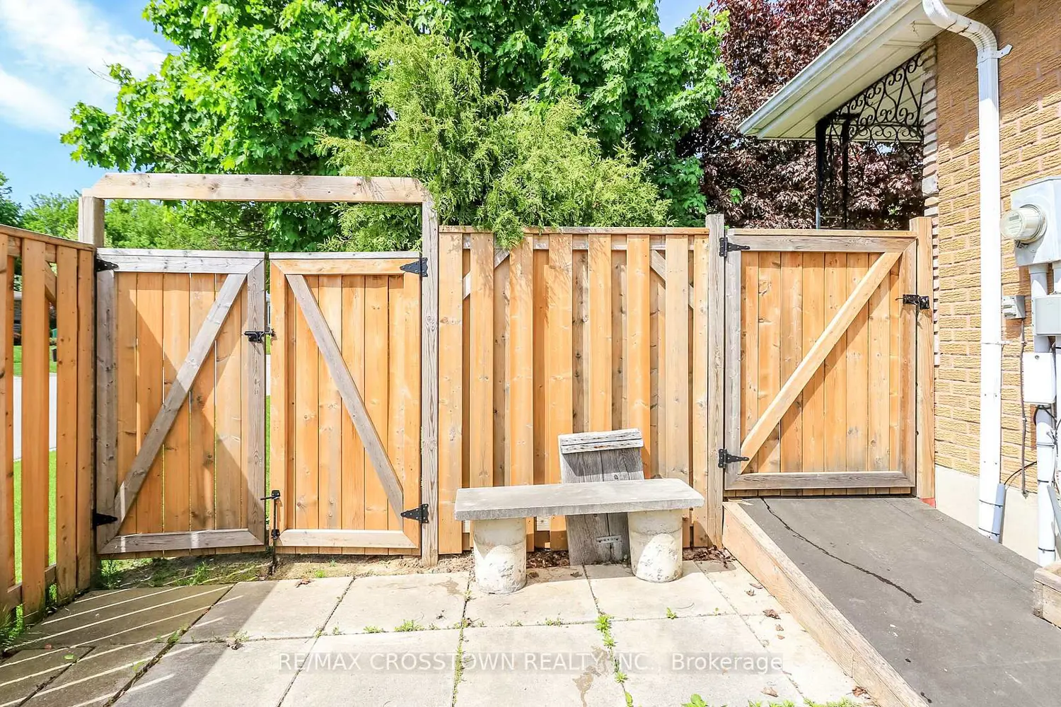 31 Lee Avenue photo 4
