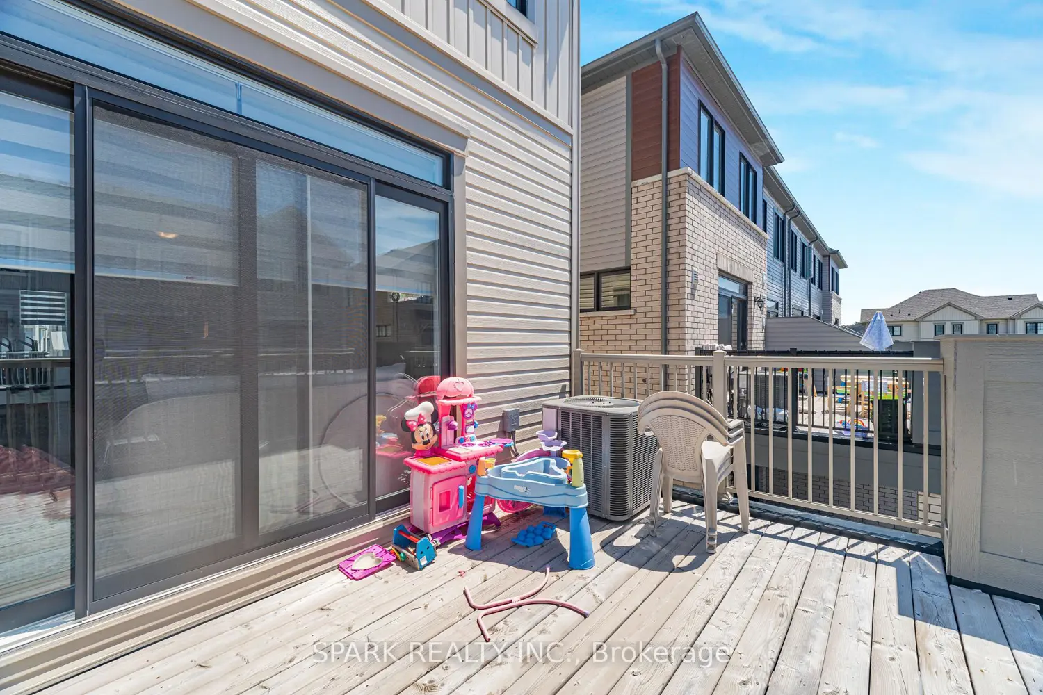 226 Melody Lane photo 4