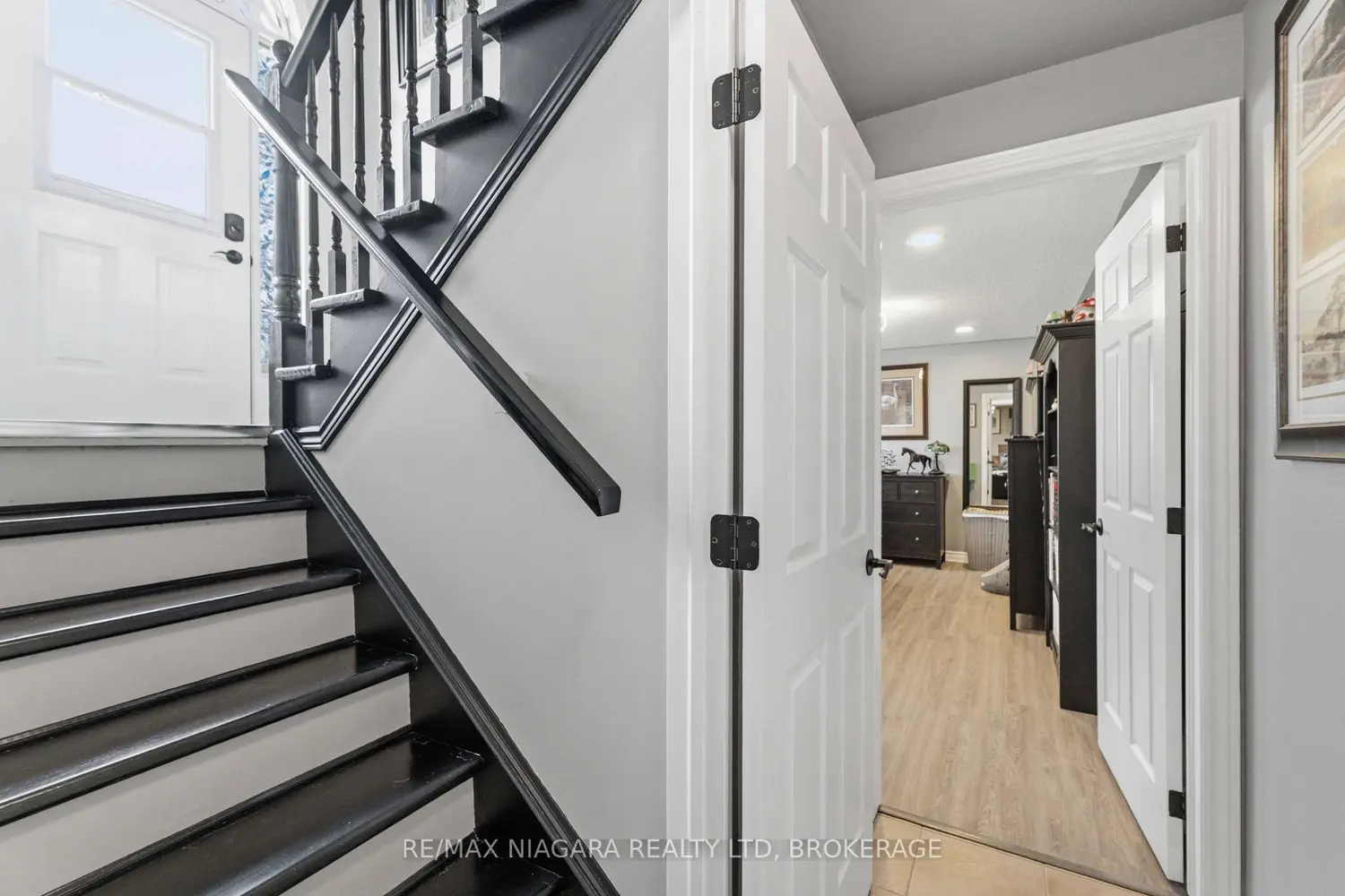 661 Carl Road photo 2