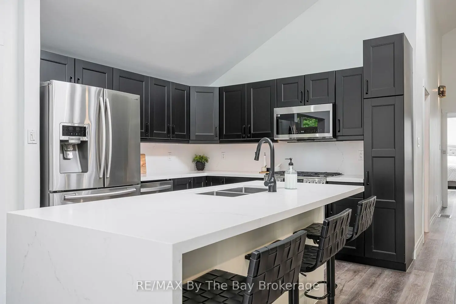 10 Birchwood Trail photo 4