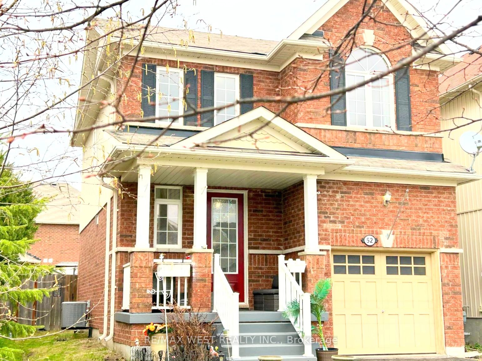 52 Legion Way, Essa, ON, L3W 0M8 photo 2