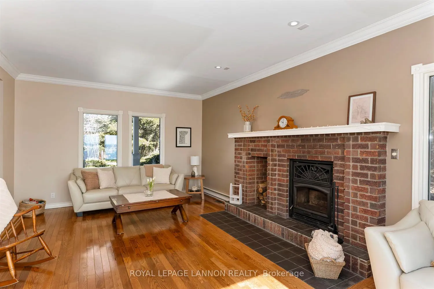 26 Margaret St S photo 4