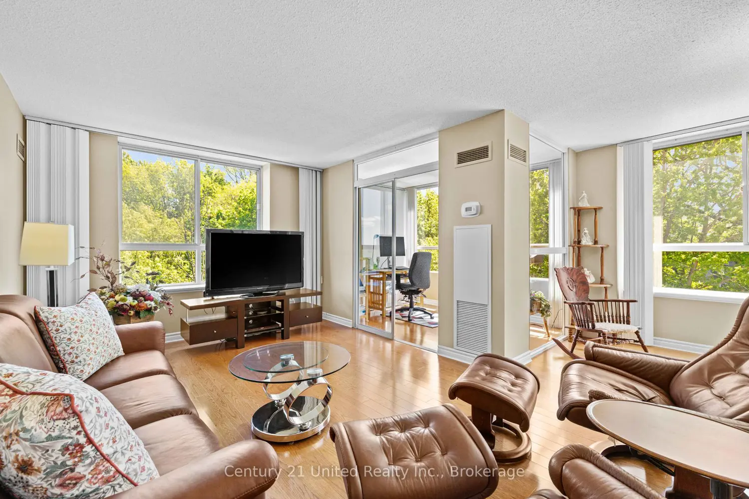 1485 Lakeshore Road 505 photo 4