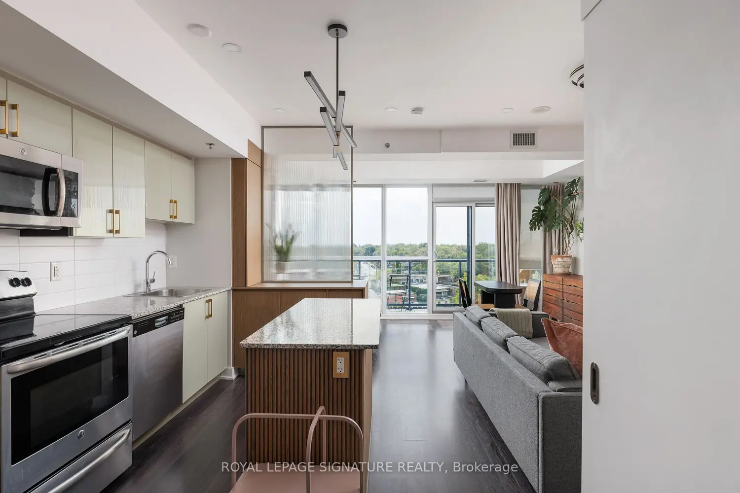 11 Superior Avenue 908 photo 3