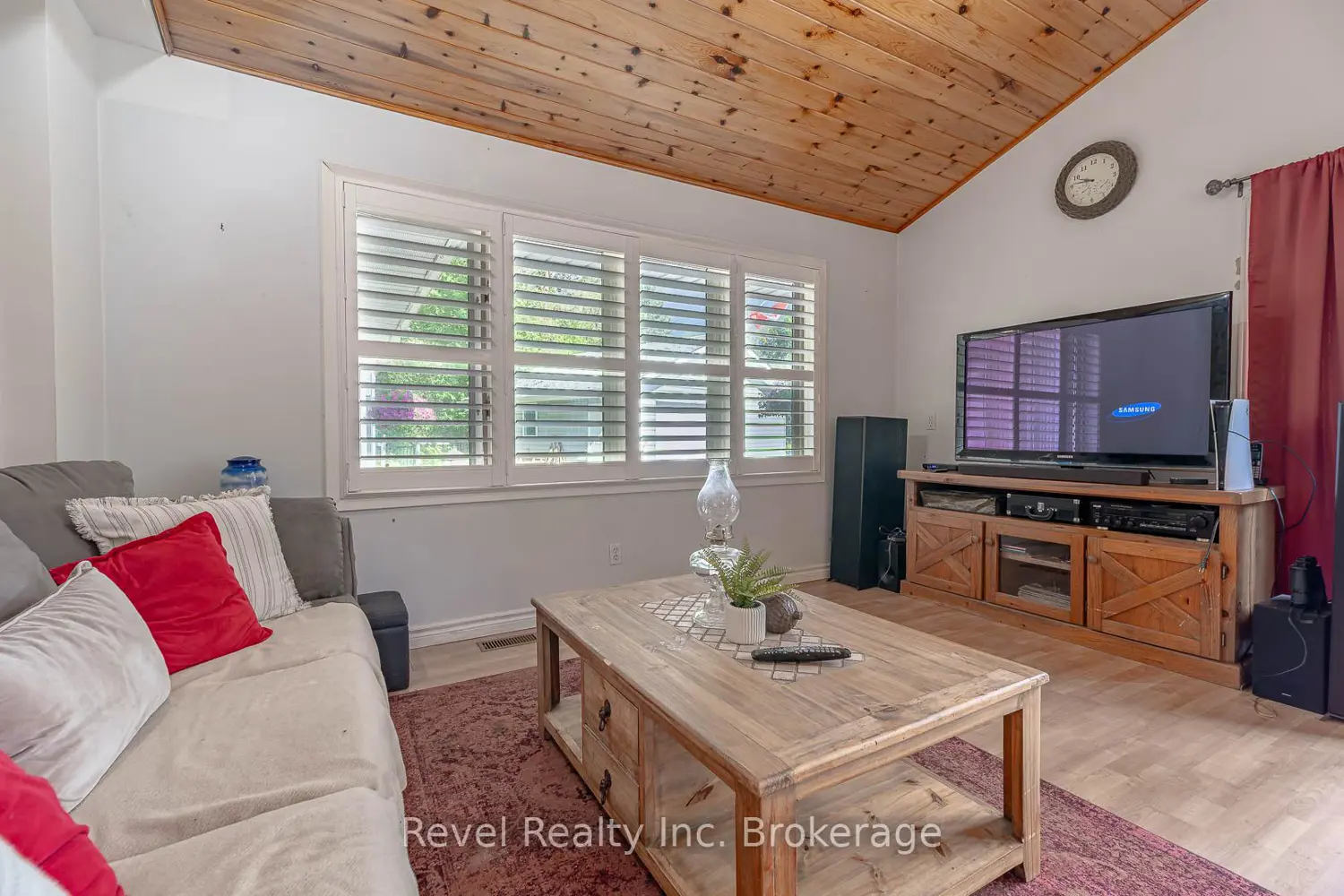 36 Tebby Boulevard photo 4
