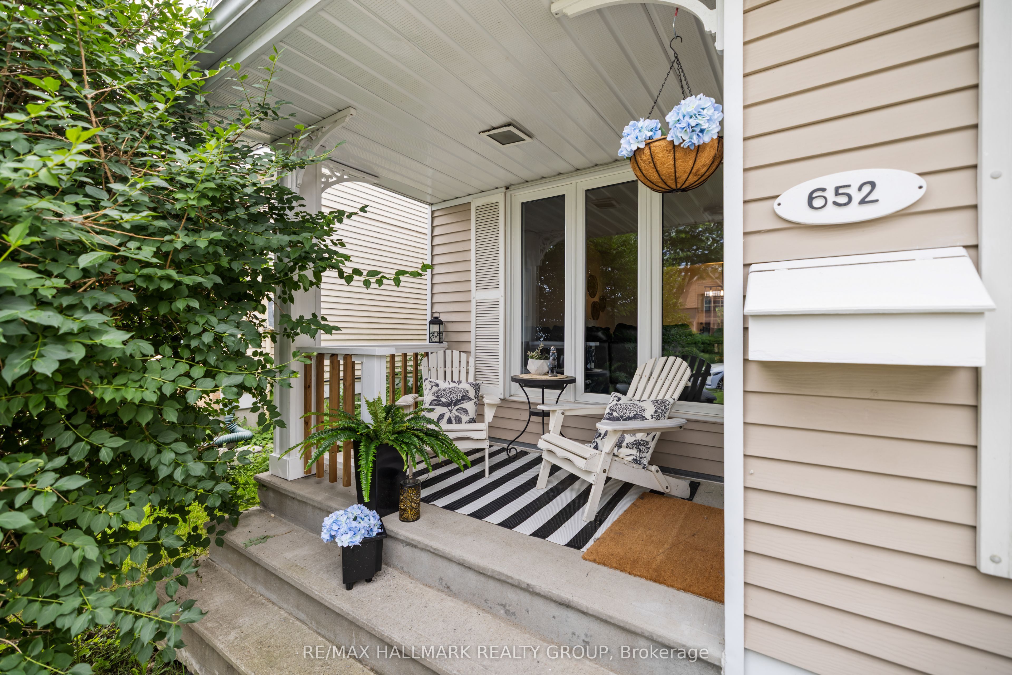 652 Thicket Way, Ottawa, ON, K4A 3A7 photo 2