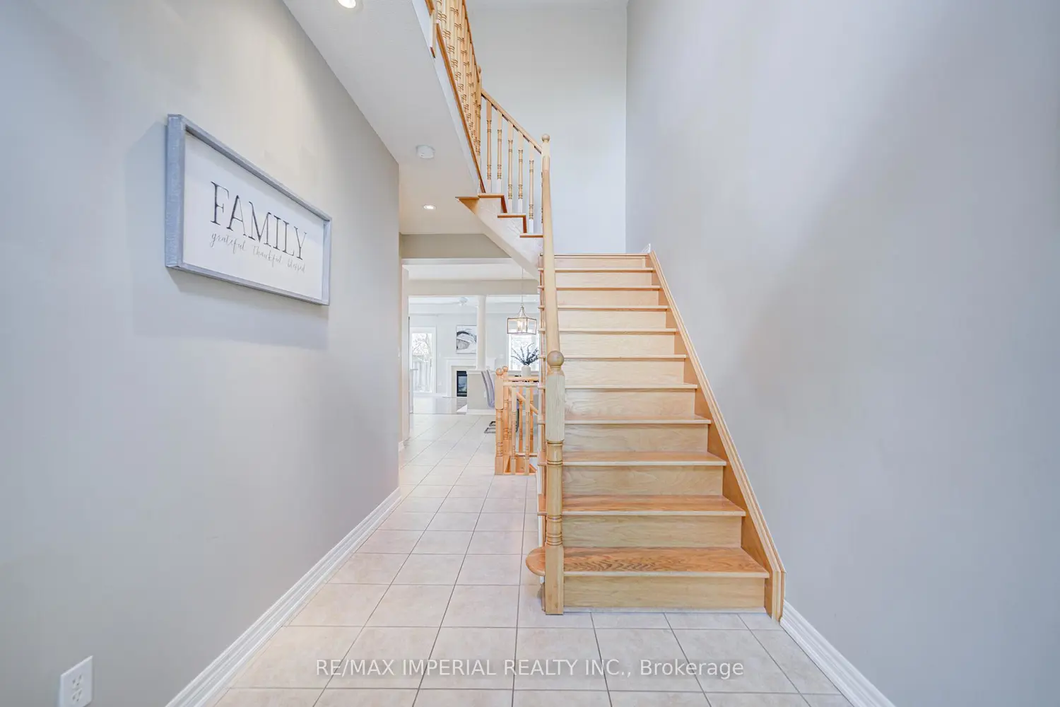 1233 Agram Drive photo 2