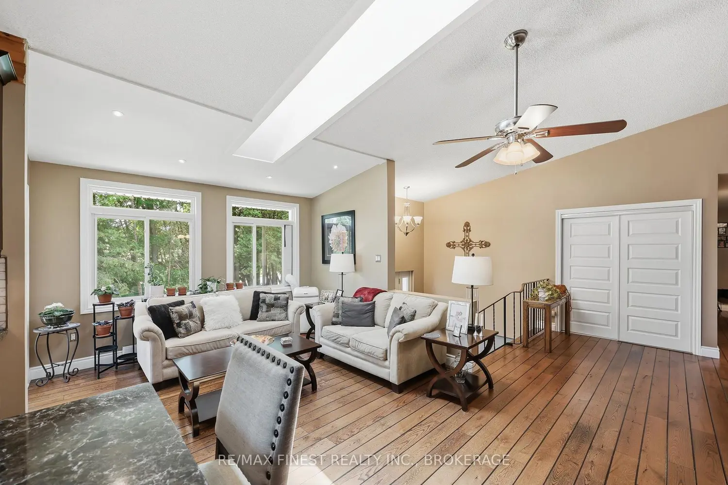 3315 Loughborough Drive photo 4