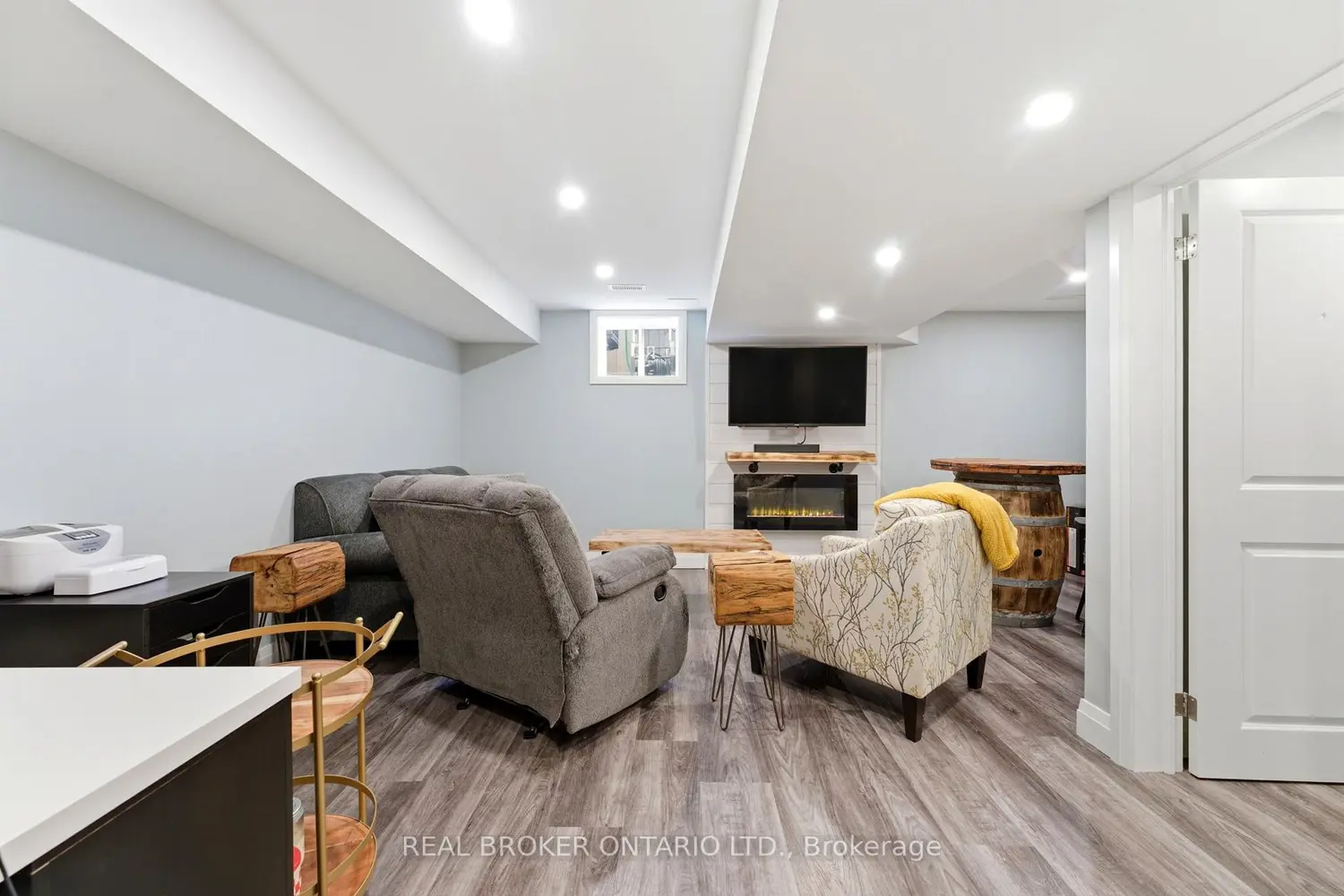 6 Freer Drive photo 5
