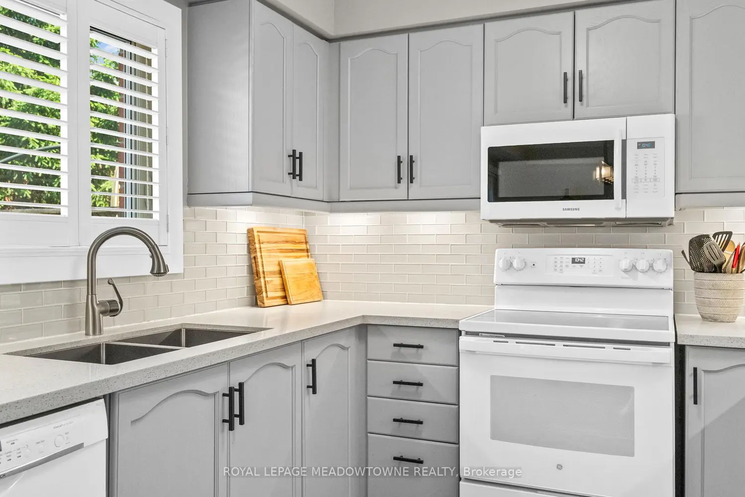 58 Dawson Crescent photo 5