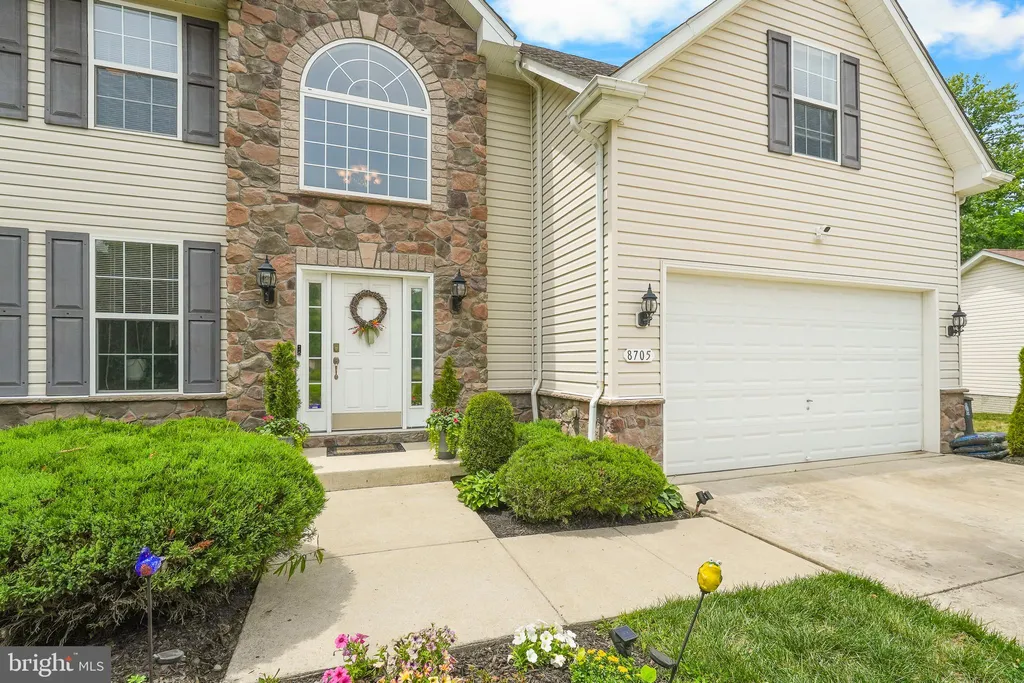 8705 Francesca Drive, Clinton, MD 20735 photo 2