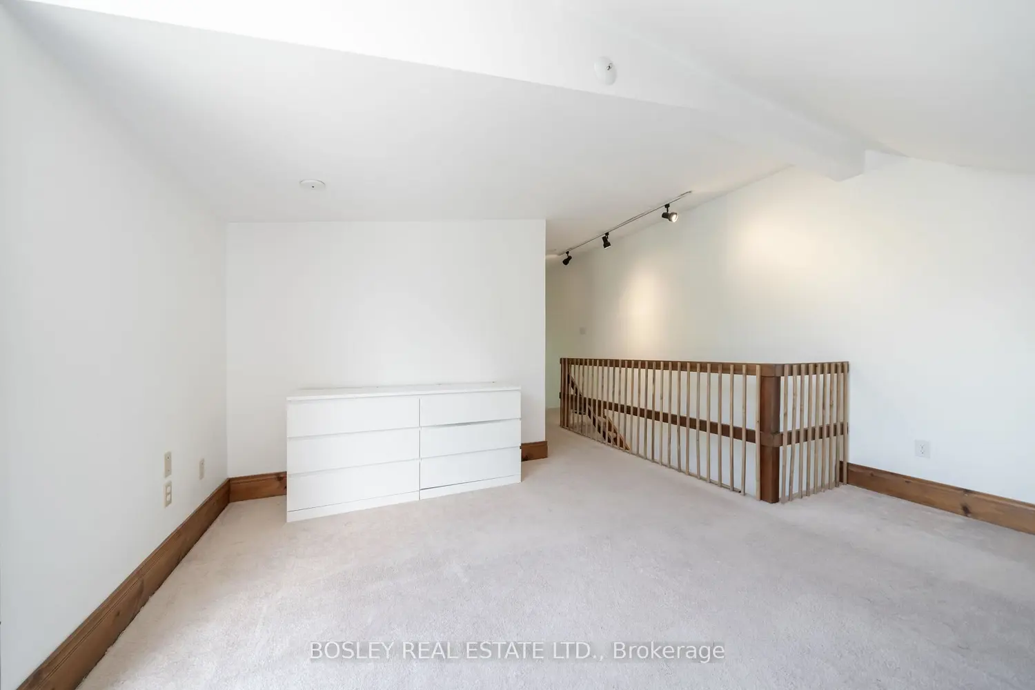 123 Hamilton Street photo 5