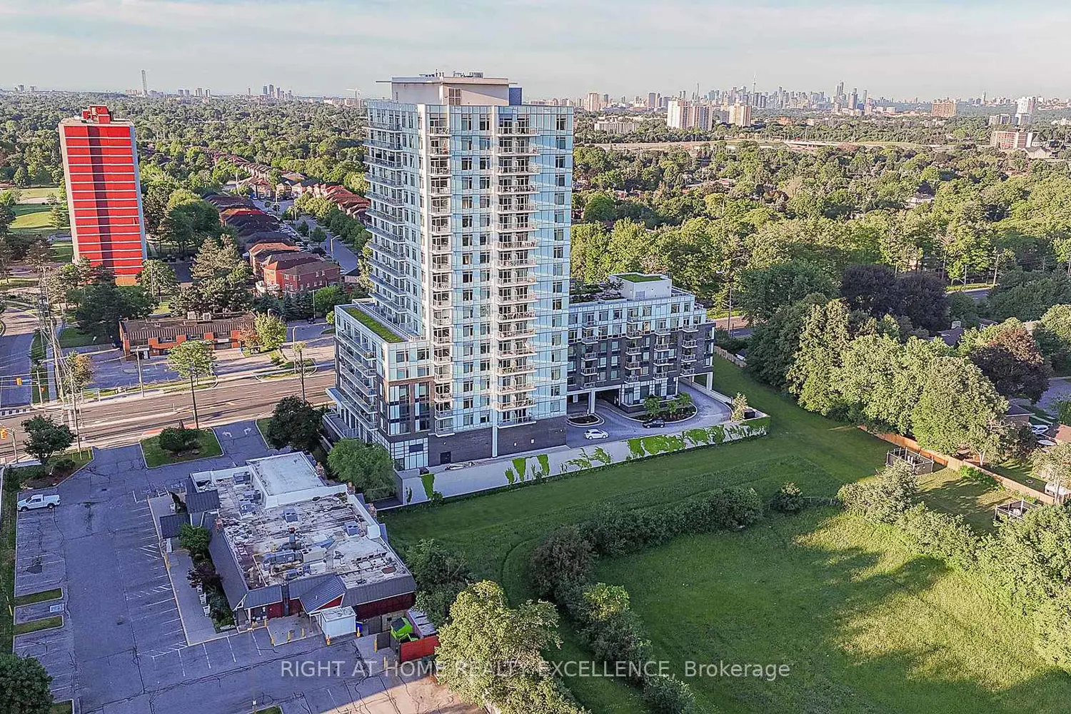 3220 Sheppard Avenue 1707