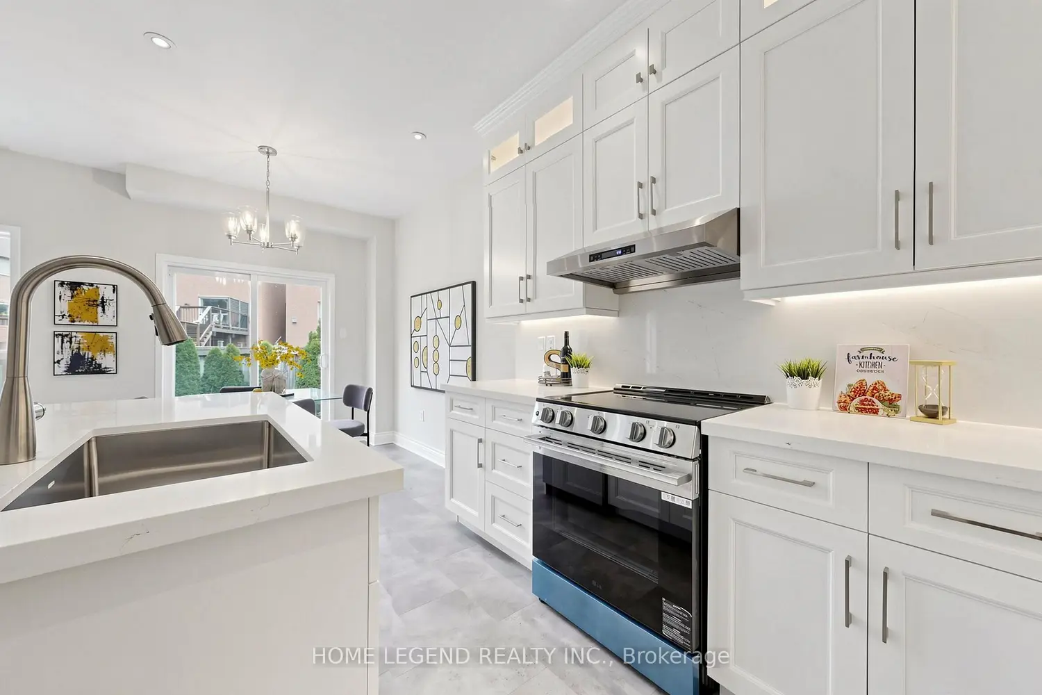 65 Dovetail Drive photo 3