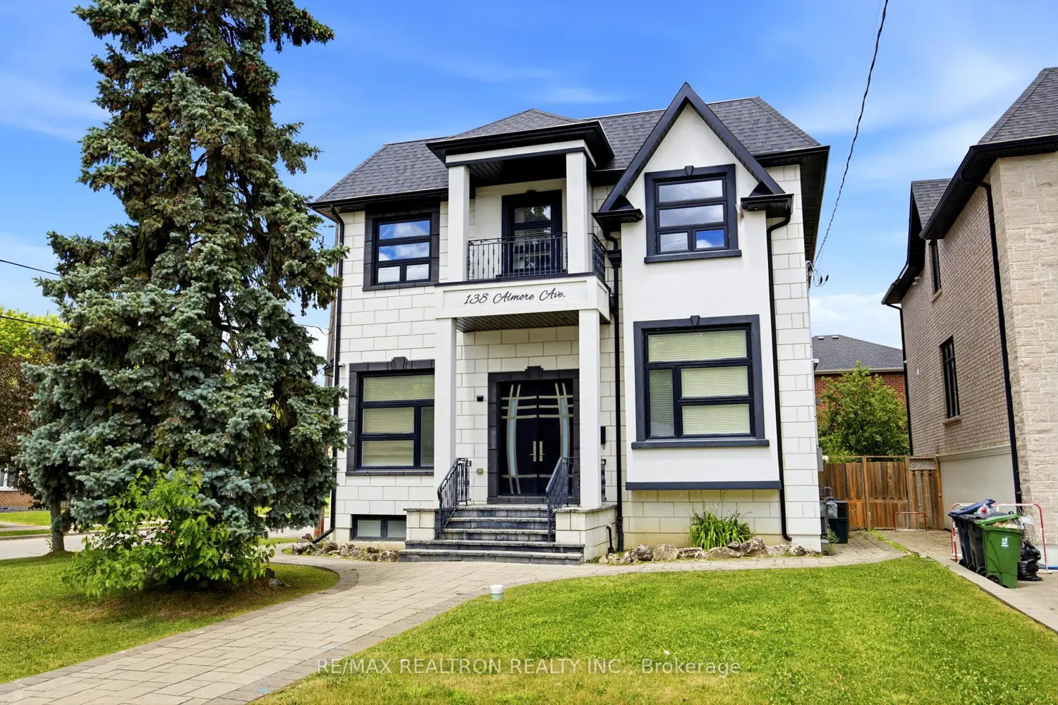 138 Almore Avenue photo 2