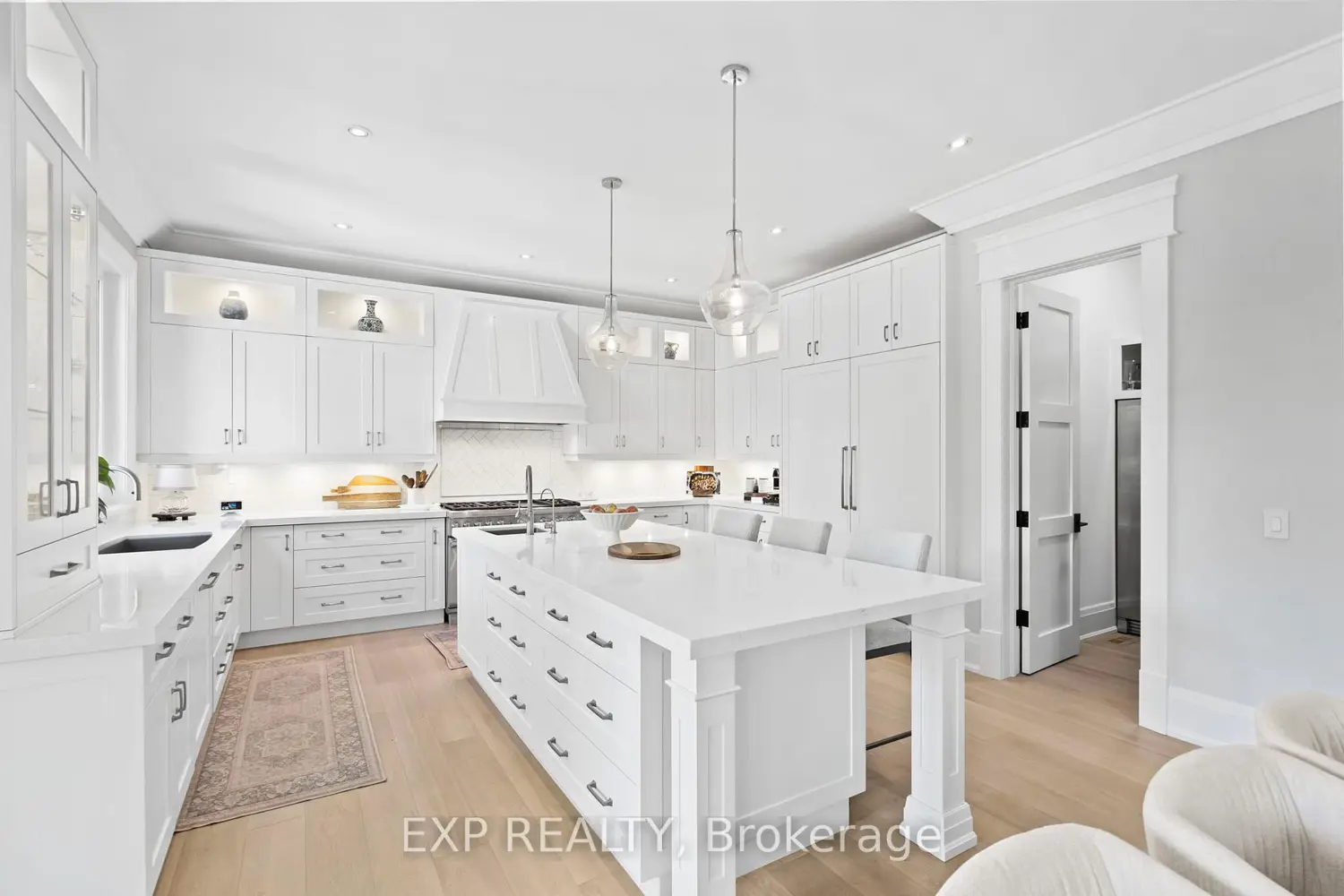 74 Bedford Park Avenue photo 5