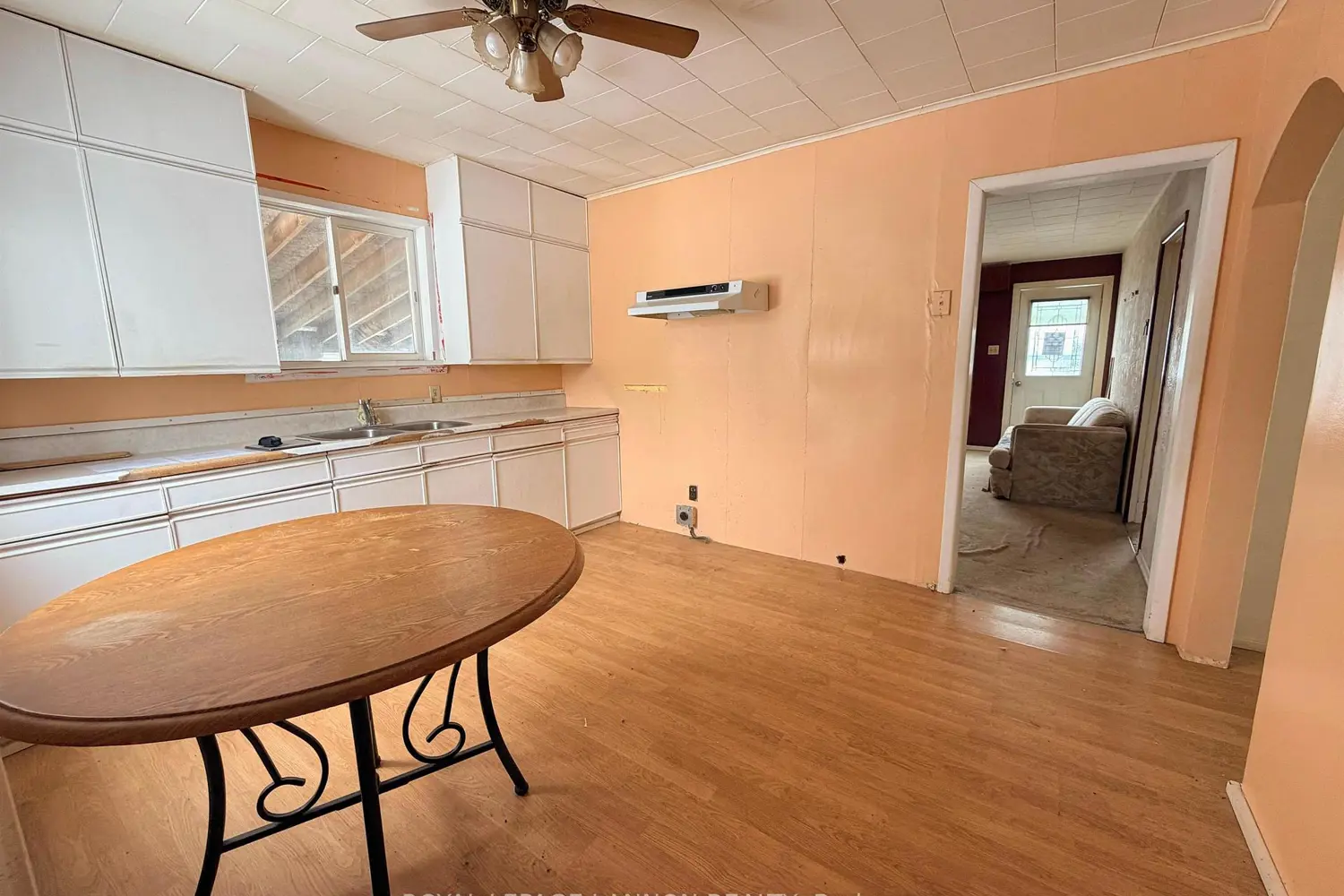 206 Third Avenue photo 3