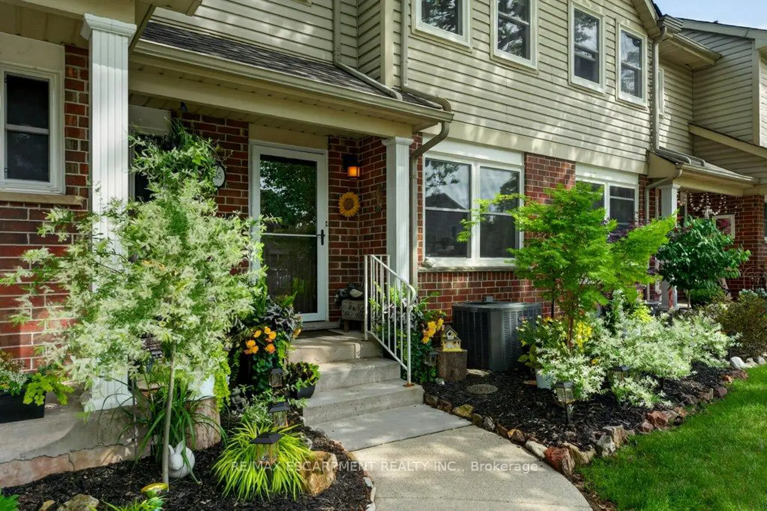 55 Kerman Avenue 55 photo 2