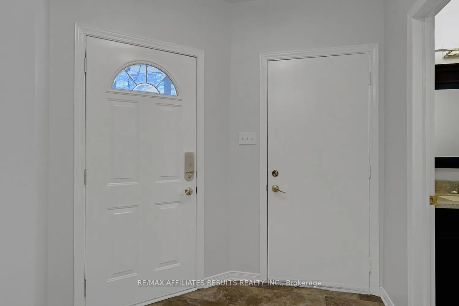 93 Mountshannon Drive photo 2