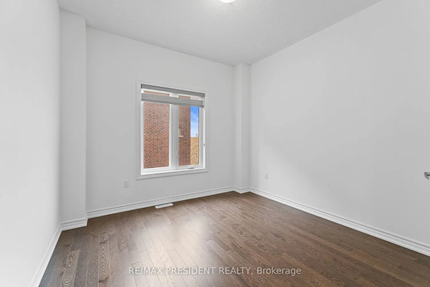 335 Russell Street photo 5