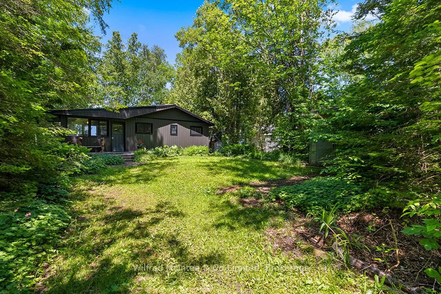 925 Bruce Road 13 photo 4
