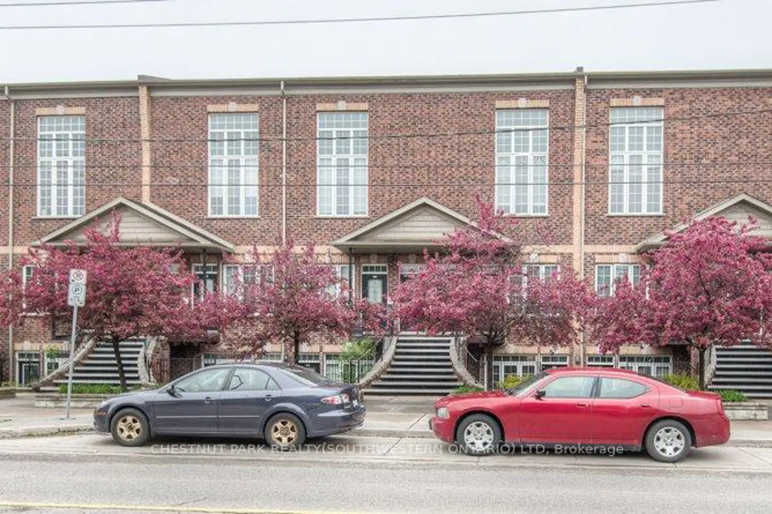 555 King Street 201