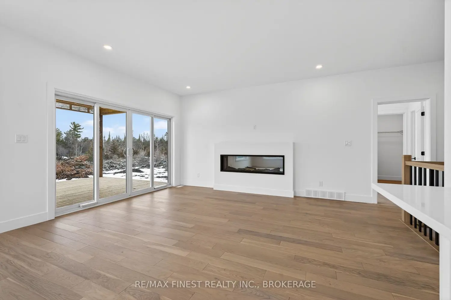 1291 Neil Road photo 4