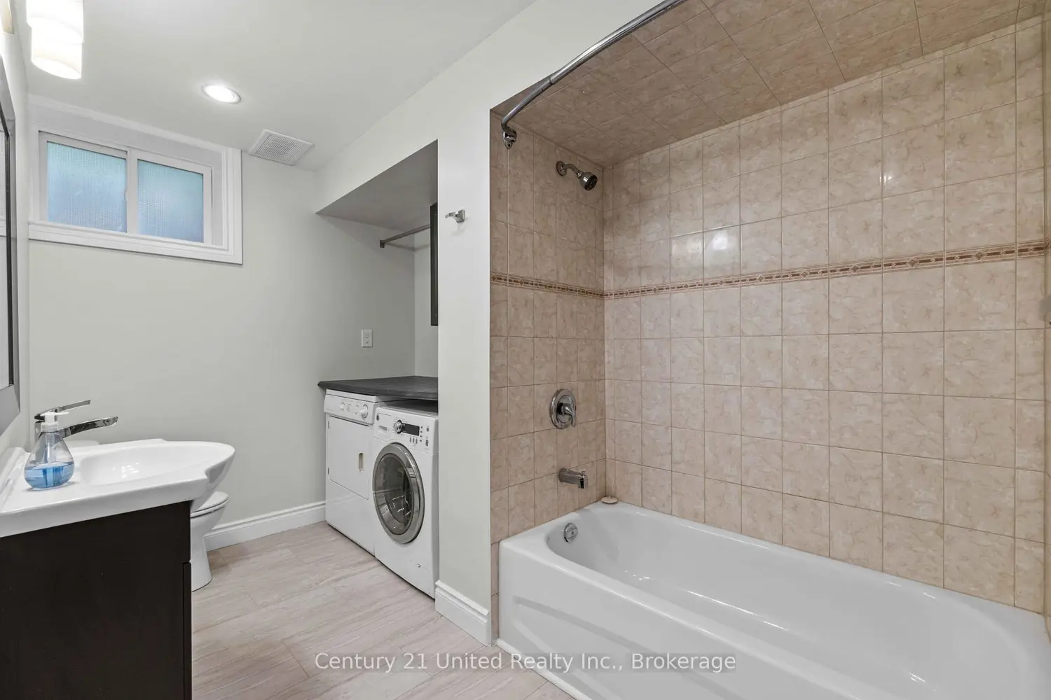 223 Antrim Street photo 5