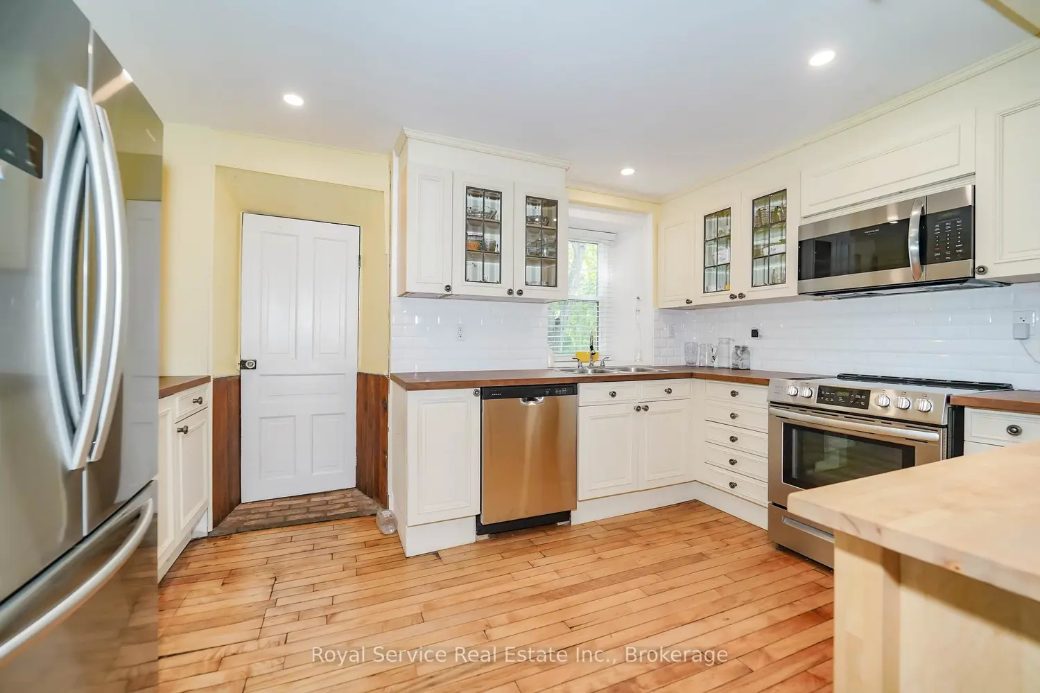 3142 Maple Grove Road photo 3
