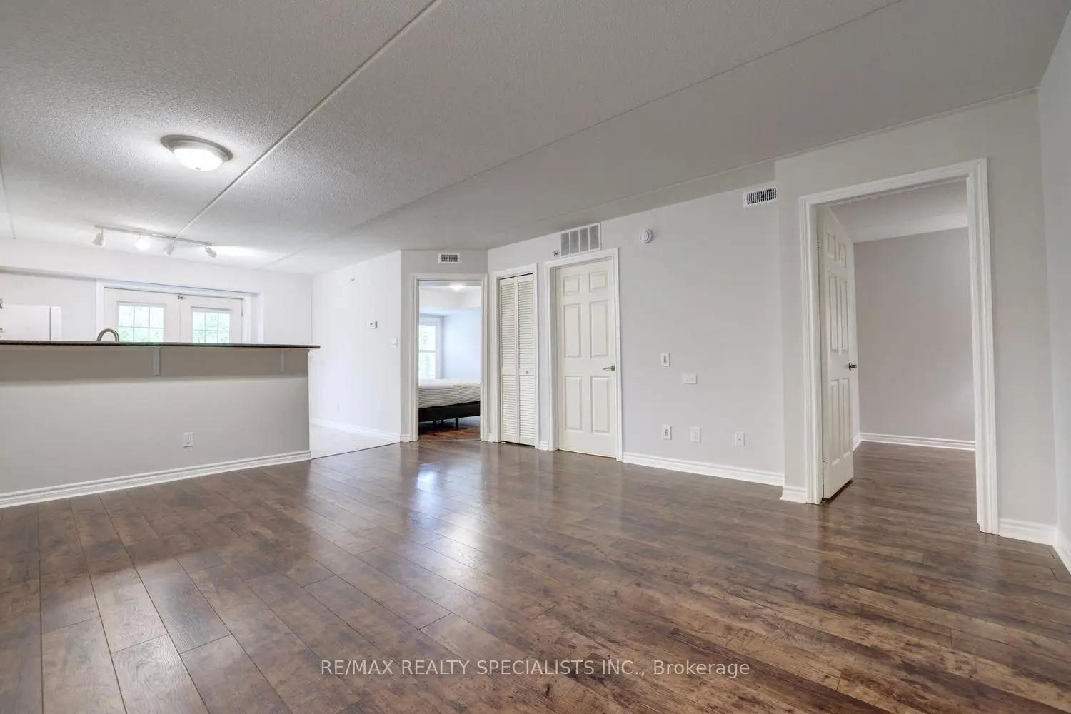 1490 Bishops Gate 107 photo 4