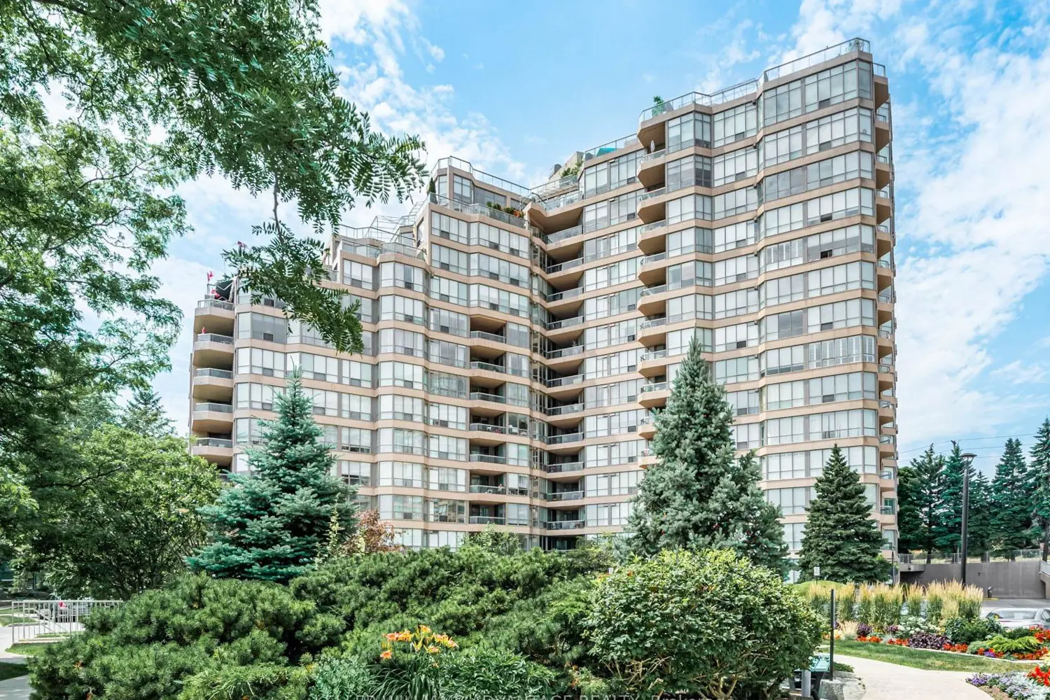 20 Guildwood Parkway 414