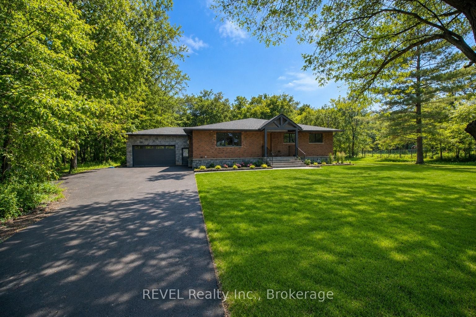 8780 Brown Road, Niagara Falls, ON, L2E 6S5