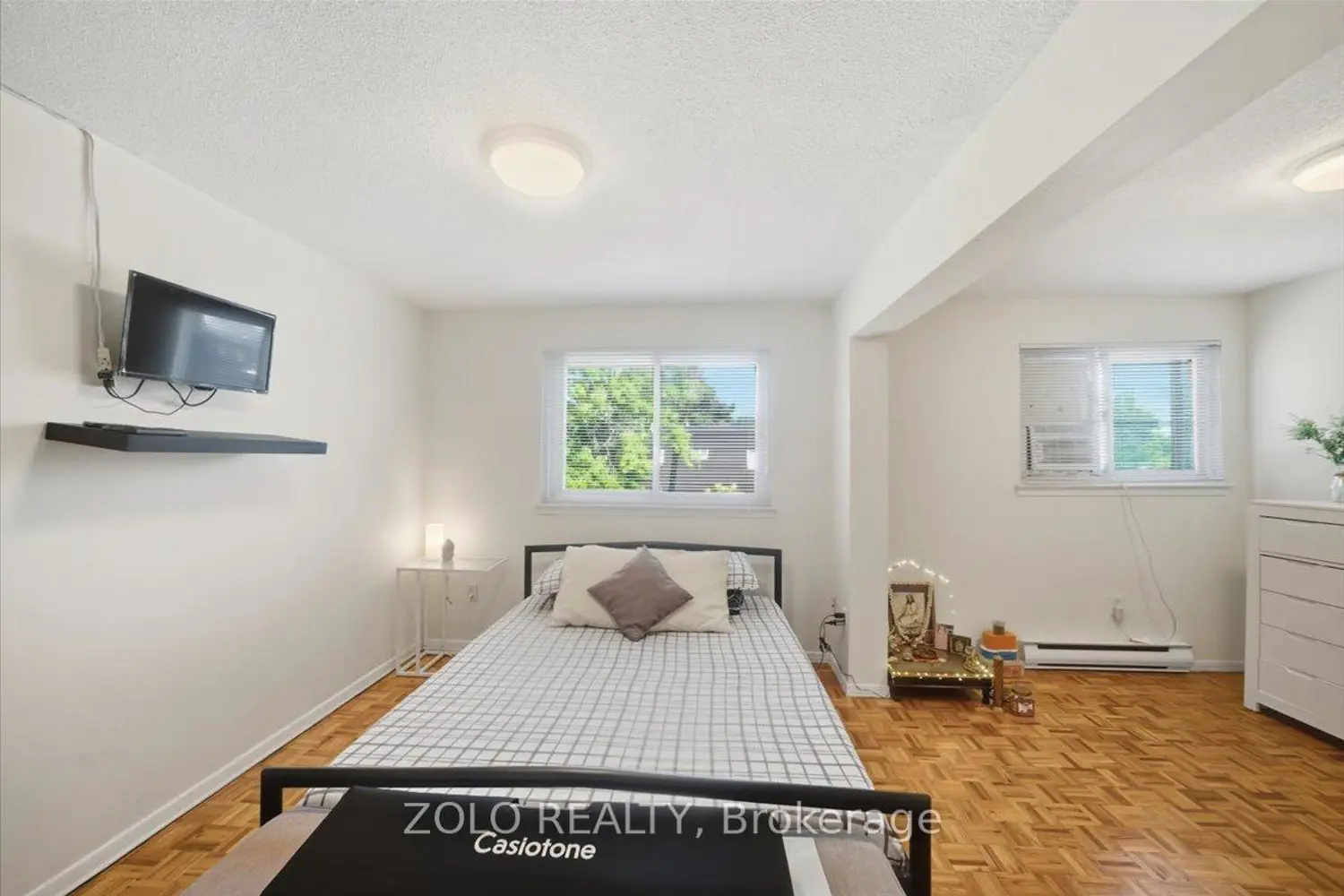 98 Darras Court photo 5