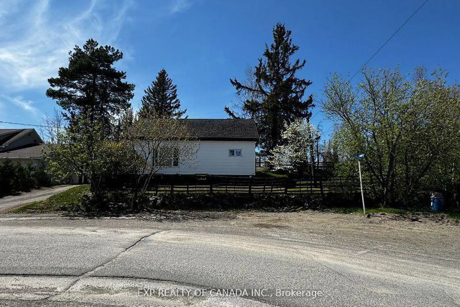 582 Government Road photo 5