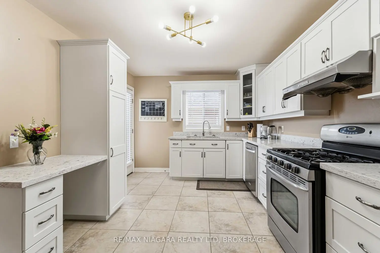 8340 Racey Avenue photo 4