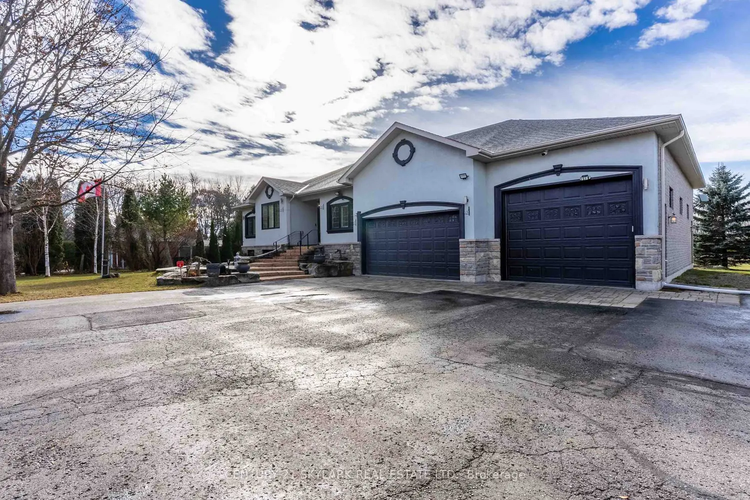 18200 Mountainview Road photo 2