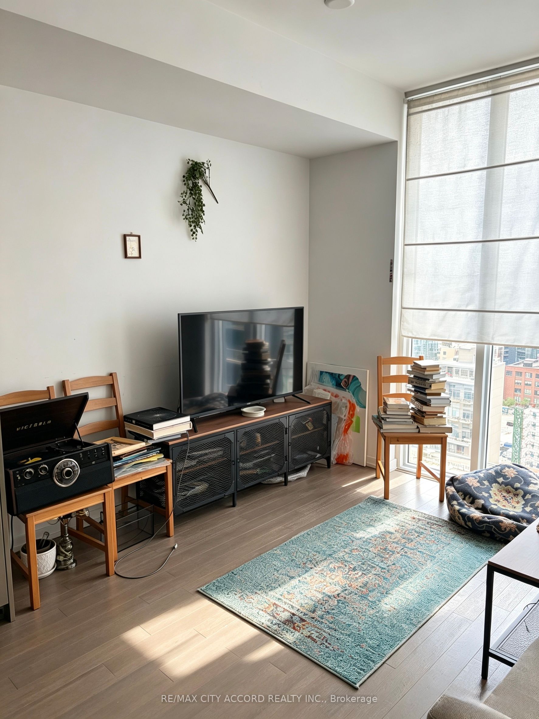 2010-101 Peter Street, Toronto, ON, M5V 0P1