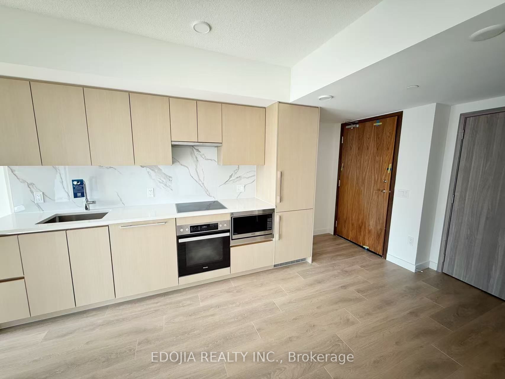 1901-3 Concord Cityplace Way, Toronto, ON, M5V 0X4