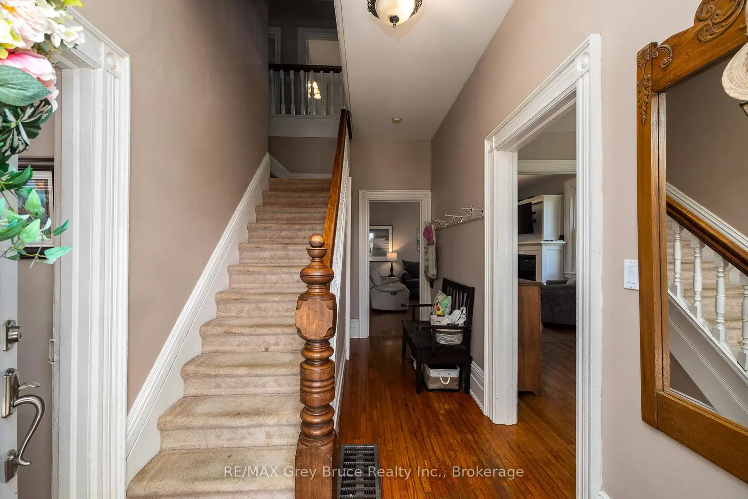 580 23Rd Street photo 2
