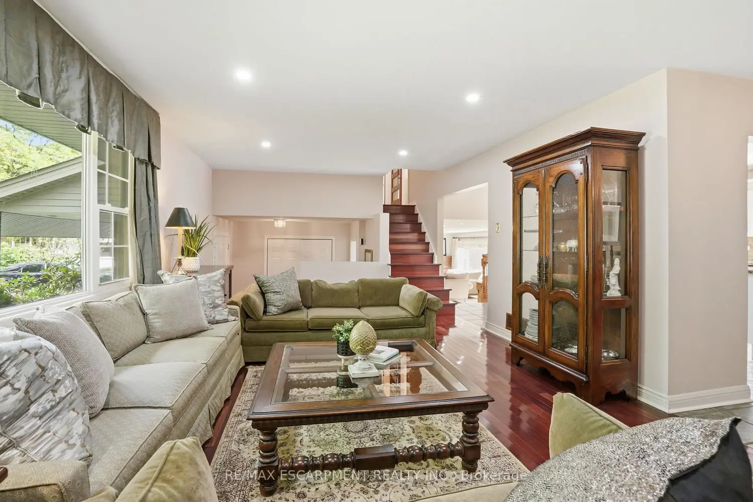 1321 Fairway Court photo 3