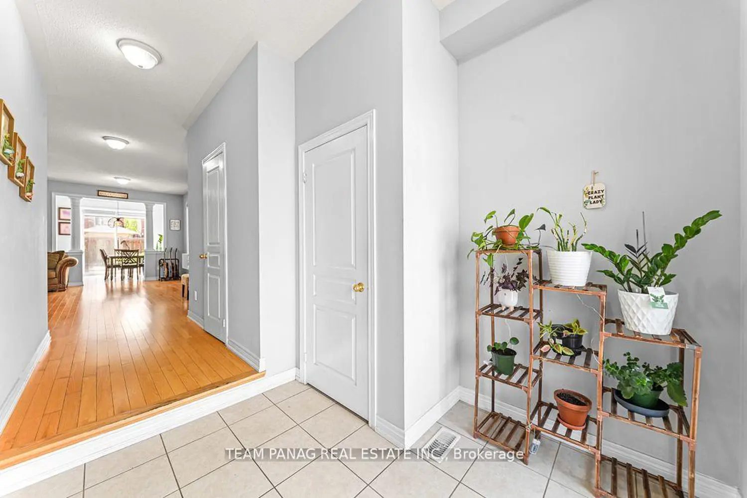 15 Vanderpool Crescent photo 3